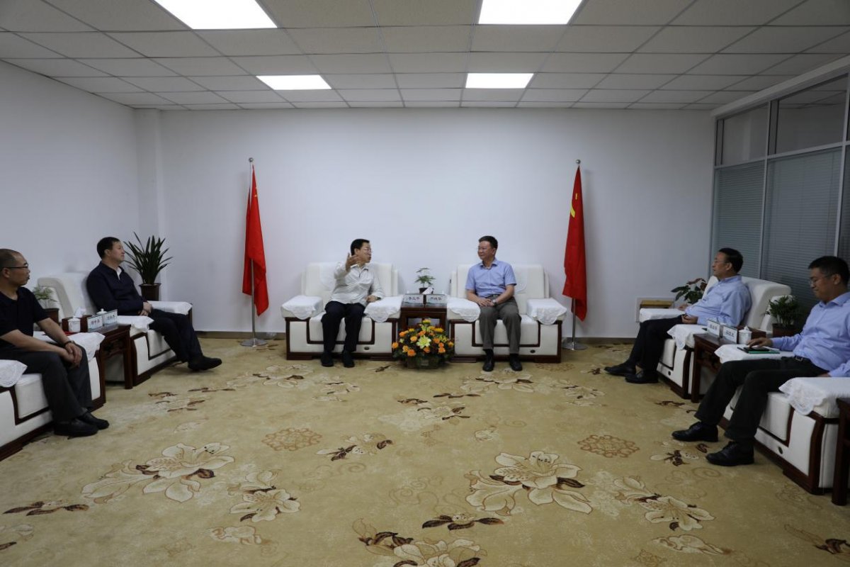 甘肃省委常委、组织部部长李元平看望校长严纯