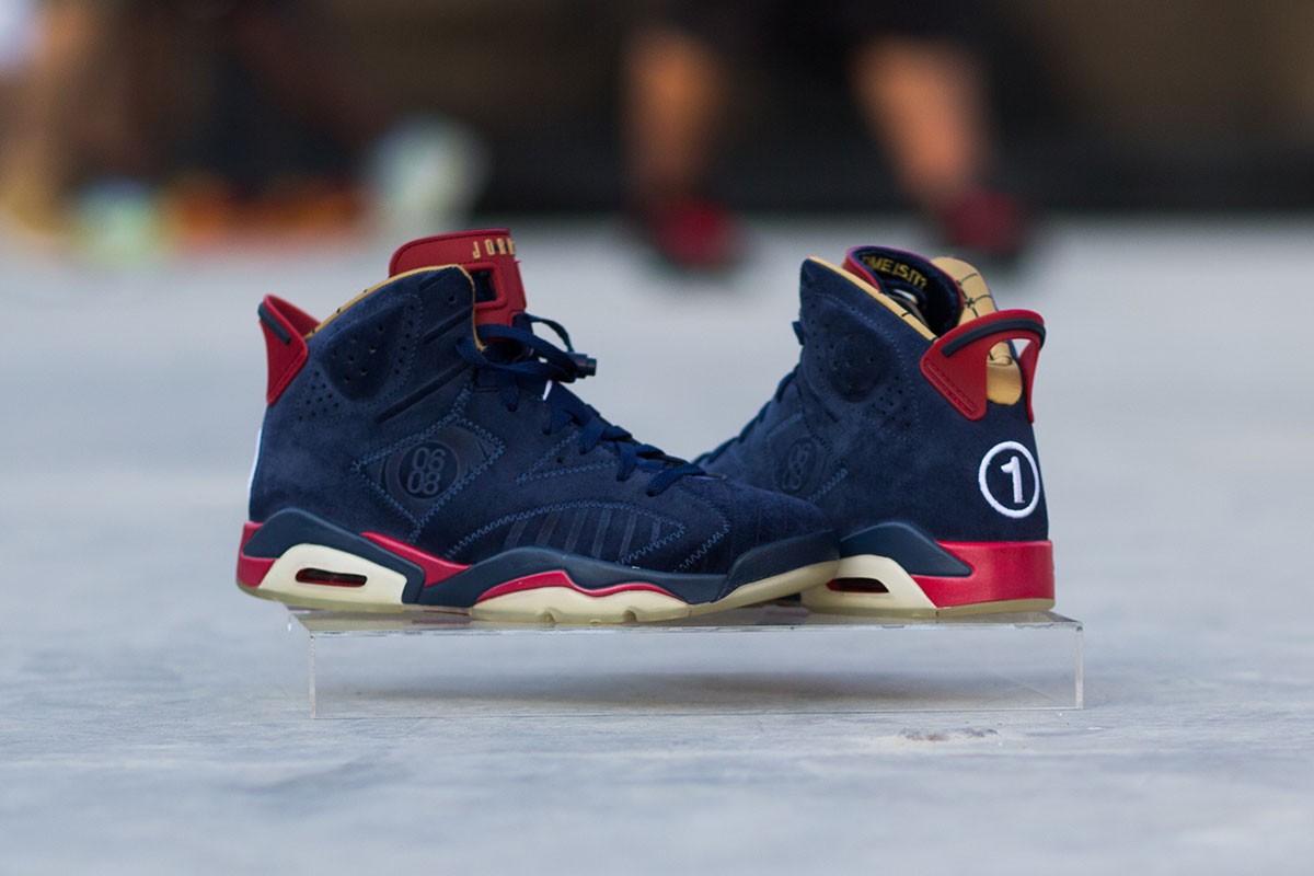 慈善系列一直是最顶级的配色之一,尽管近两年的慈善 aj13 和 aj12