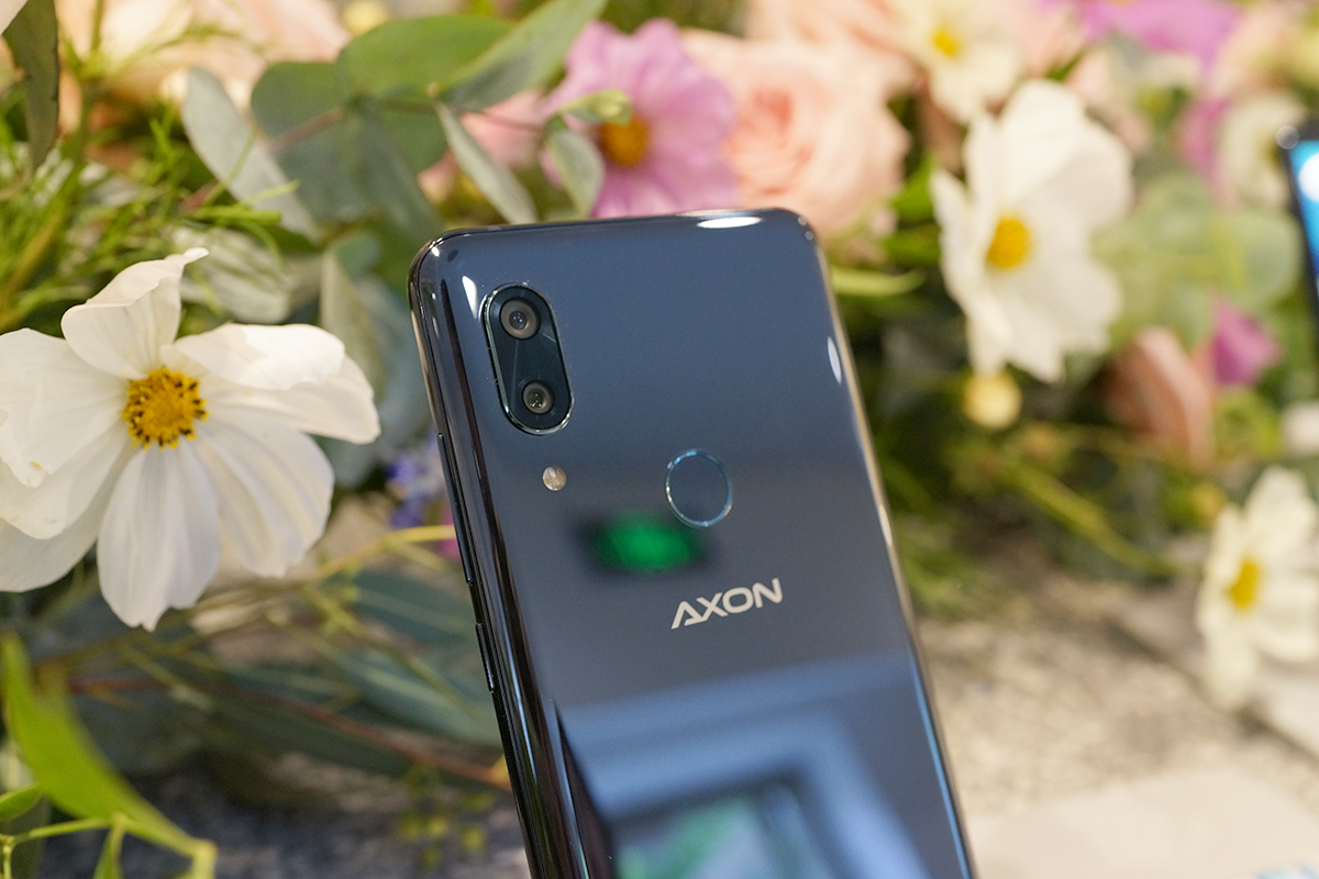 旗舰机安全手机中兴天机axon9pro图赏