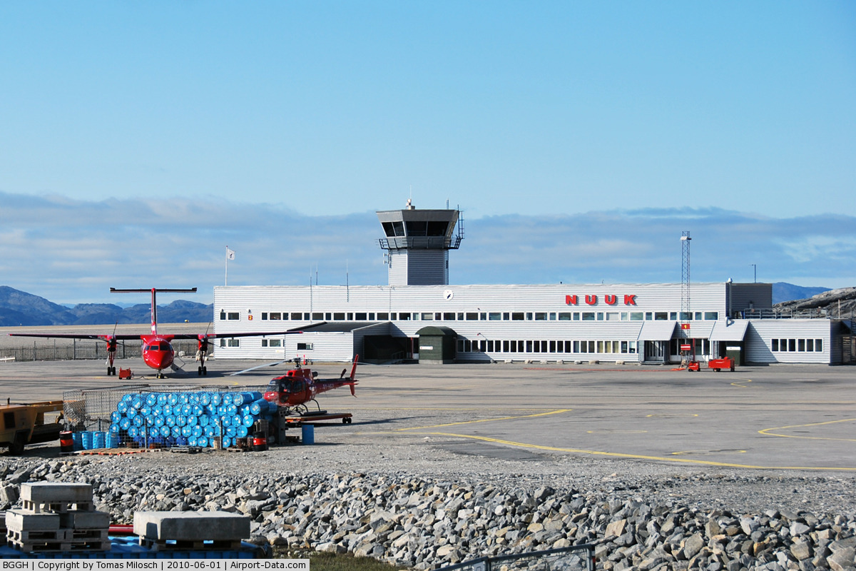 位于格陵兰首都努克的机场 图片来源见水印