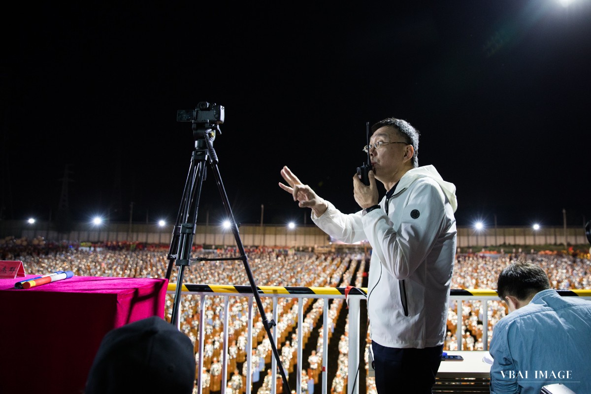 专访联欢活动执行总导演甲丁广场交给人民群众