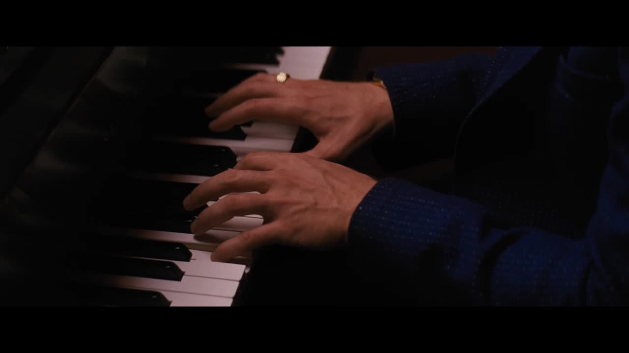 爱乐之城高司令钢琴独奏前段忧郁后段洒脱配合这光影转