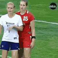 美女脱衣证明自己不一样 动图 国外美女竟然这样做