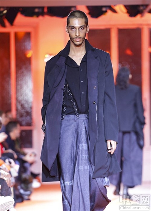 山本耀司2018秋冬男装 日式风格浓厚