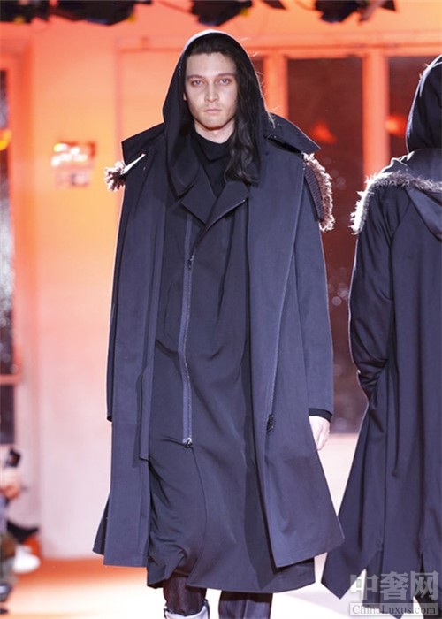山本耀司2018秋冬男装 日式风格浓厚