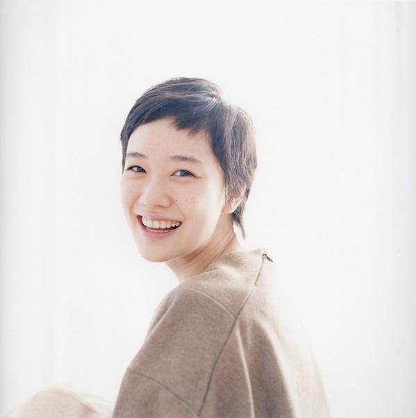 第五名:苍井优上榜理由节选:"性格好也漂亮,还是个自虐人设" (35岁