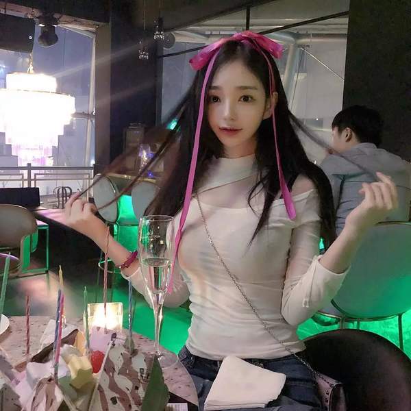 韩国美女模特金度妍福利美照肤白貌美清纯可人