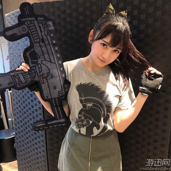 f杯少女爱玩枪 日本军事宅正妹望月茉莉福利美照