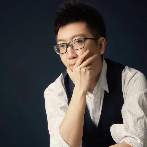 专访gq智族报道总监何瑫太聪明的人写不了特稿