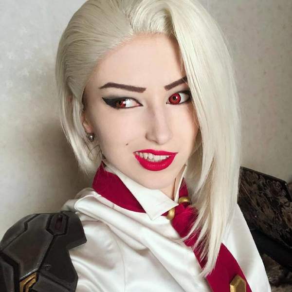 国外正妹cos守望先锋艾什火辣妖娆的西部美妞