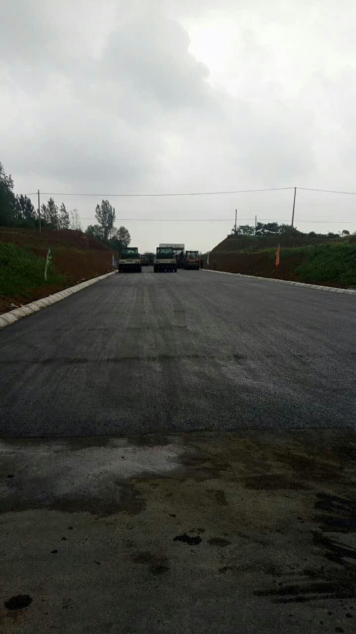 痴迷一条"路" 走出创新路|炉渣|沥青|公路_新浪新闻