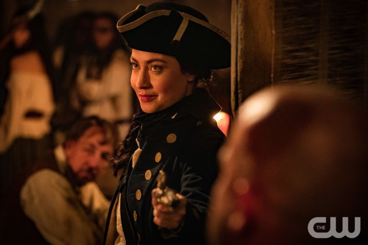 《明日传奇(legends of tomorrow)》中的大反派诺拉·达克(nora darhk