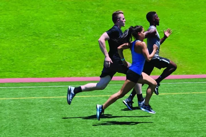 5,30米跨步跑(2-4组)