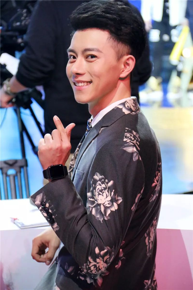 向上吧青春毕业生那么多凭什么火了丁喆