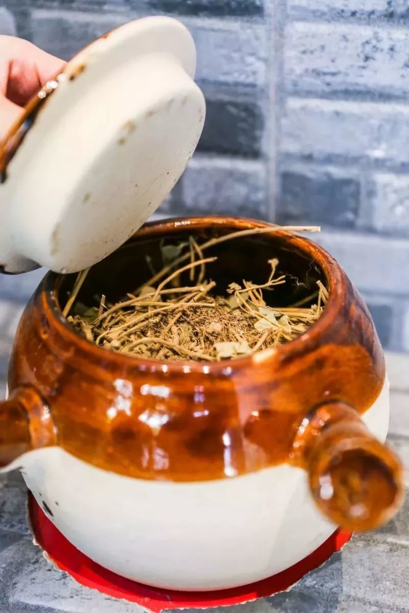 这家每天开到凌晨2点的"凉茶铺",只为卖上一碗会喝醉的凉茶?