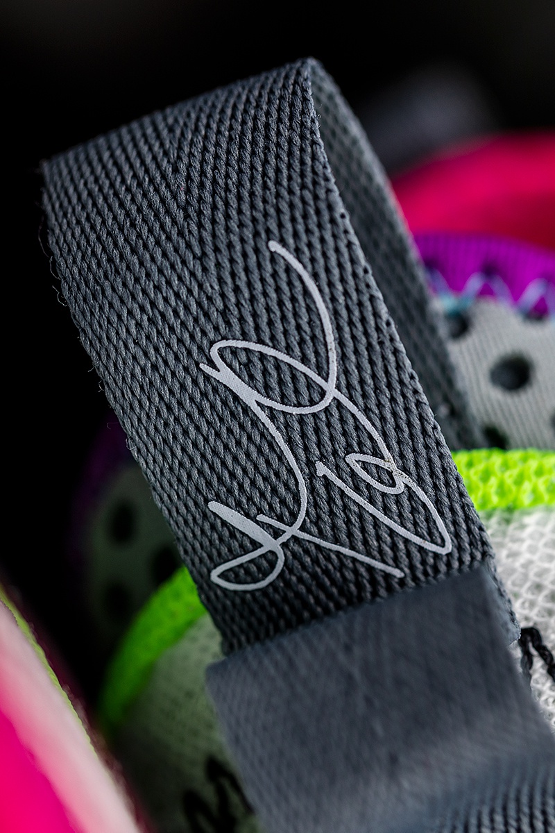 ▼67 威少个人 logo▼ jumpman logo外底同样保留外露式鞋标细节