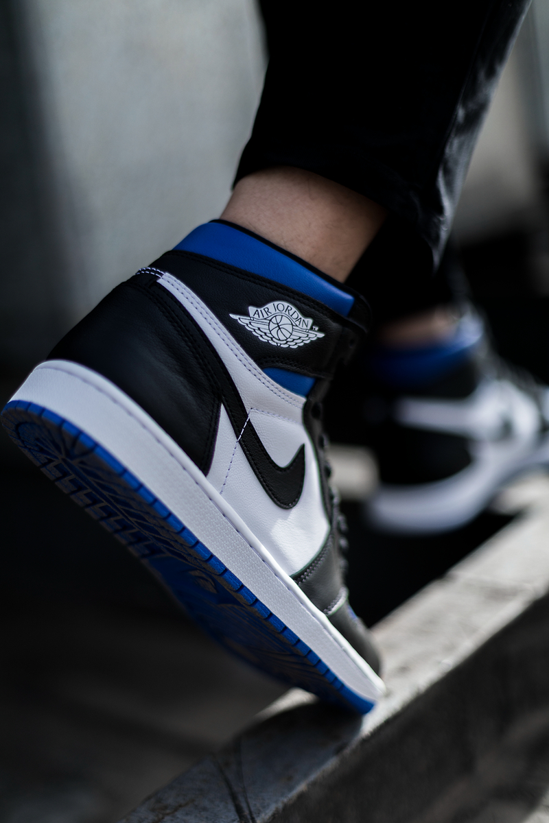 这双黑脚趾aj1有些人不待见,但上脚真的好看