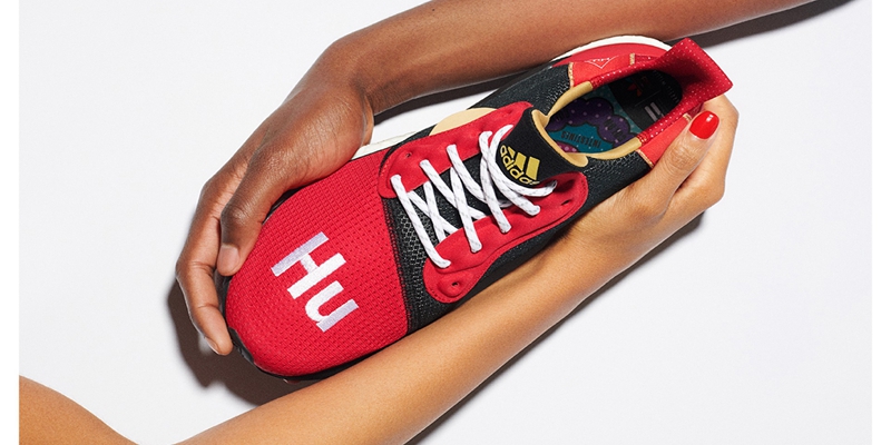 undefeated 那著名的 "五道杠" 栅栏 logo 更是深入人心!