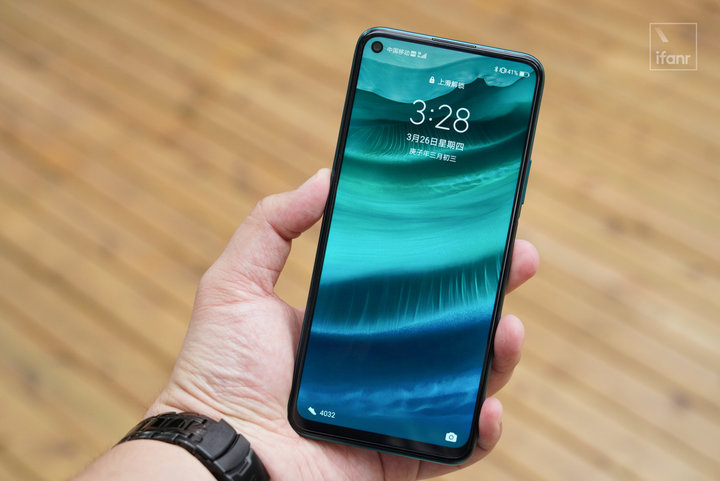 荣耀30s评测麒麟820首秀中端5g手机竞赛已经开始了