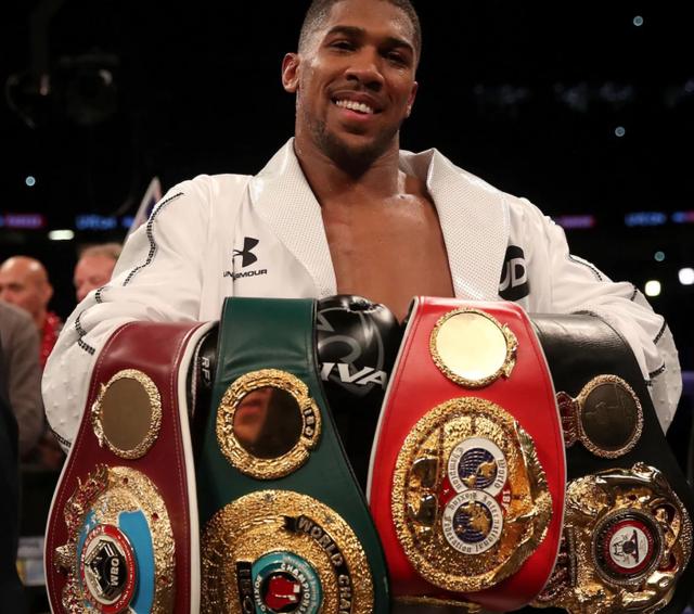 约书亚判定战胜帕克4条金腰带加身 裁判搅了一场好戏_手机新浪网