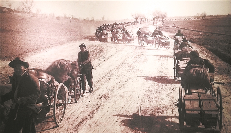 渡江战役前的扬州船工宣誓大会苏北人民群众欢送子弟兵渡江南下第三