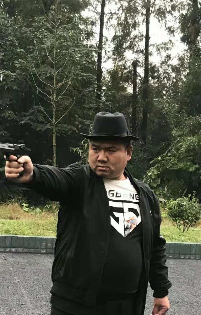 电影巴斯达终极者李天印出演男武士