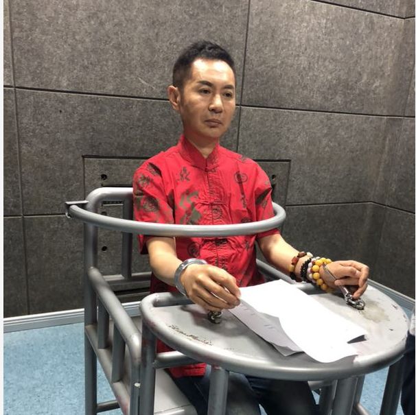 该片由宁夏著名节目主持人李坚强 银川市公安局民警张帆主演