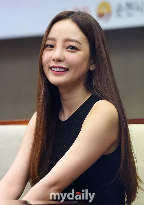 具荷拉遗书找到了:放在餐桌上 内容悲观|具荷拉|崔雪莉_新浪军事_新浪