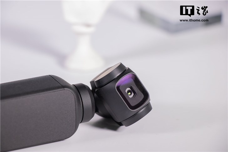 大疆口袋灵眸云台相机开箱图赏小巧如口红