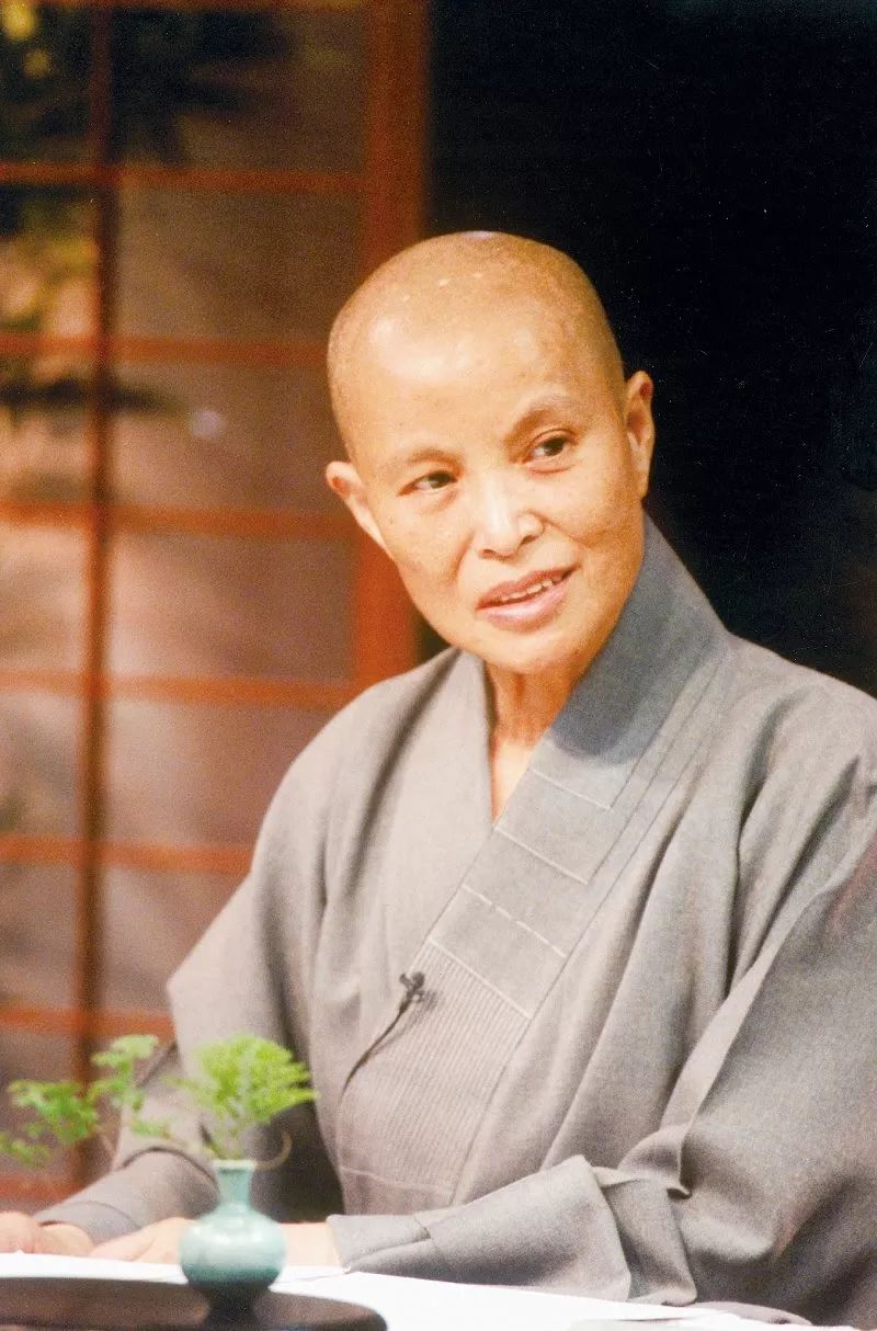 她就是慈济创始人——证严法师.