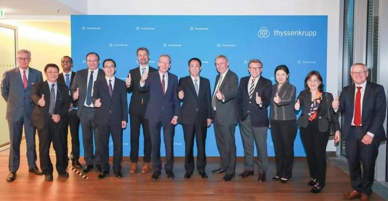 许家印赴欧考察零配件，升级造车朋友圈