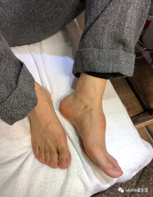 黄晓明这桩10年身高谜案,终于破了?!_手机新浪网