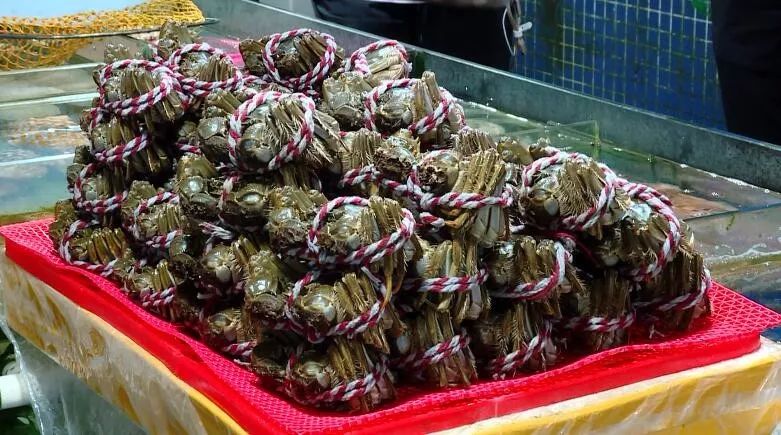 别等了国庆期间南宁买不到阳澄湖大闸蟹海鲜市场摊主透露内幕930新闻