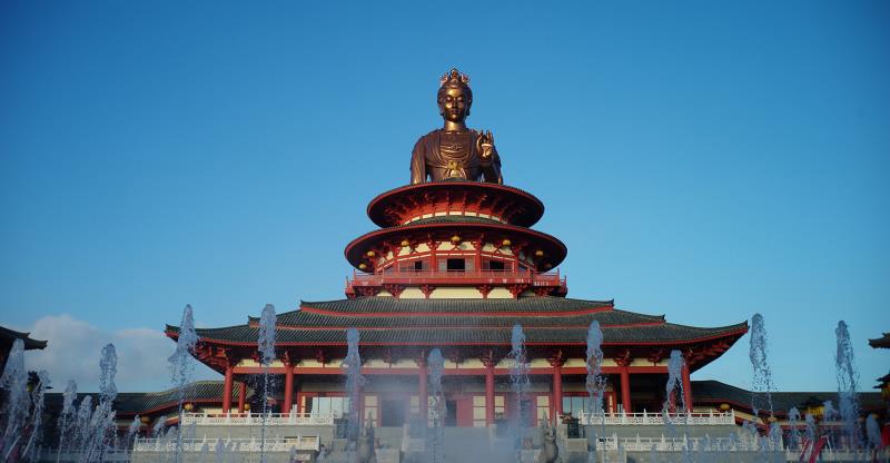 北京文化vs华谊兄弟旅游的离席者与探险者