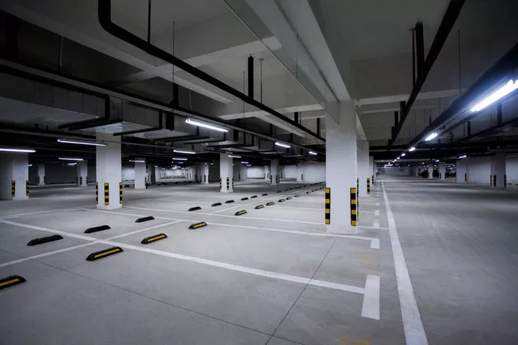 朋友圈疯转深圳女子四季酒店地下停车场被纠缠警方介入调查女事主不愿