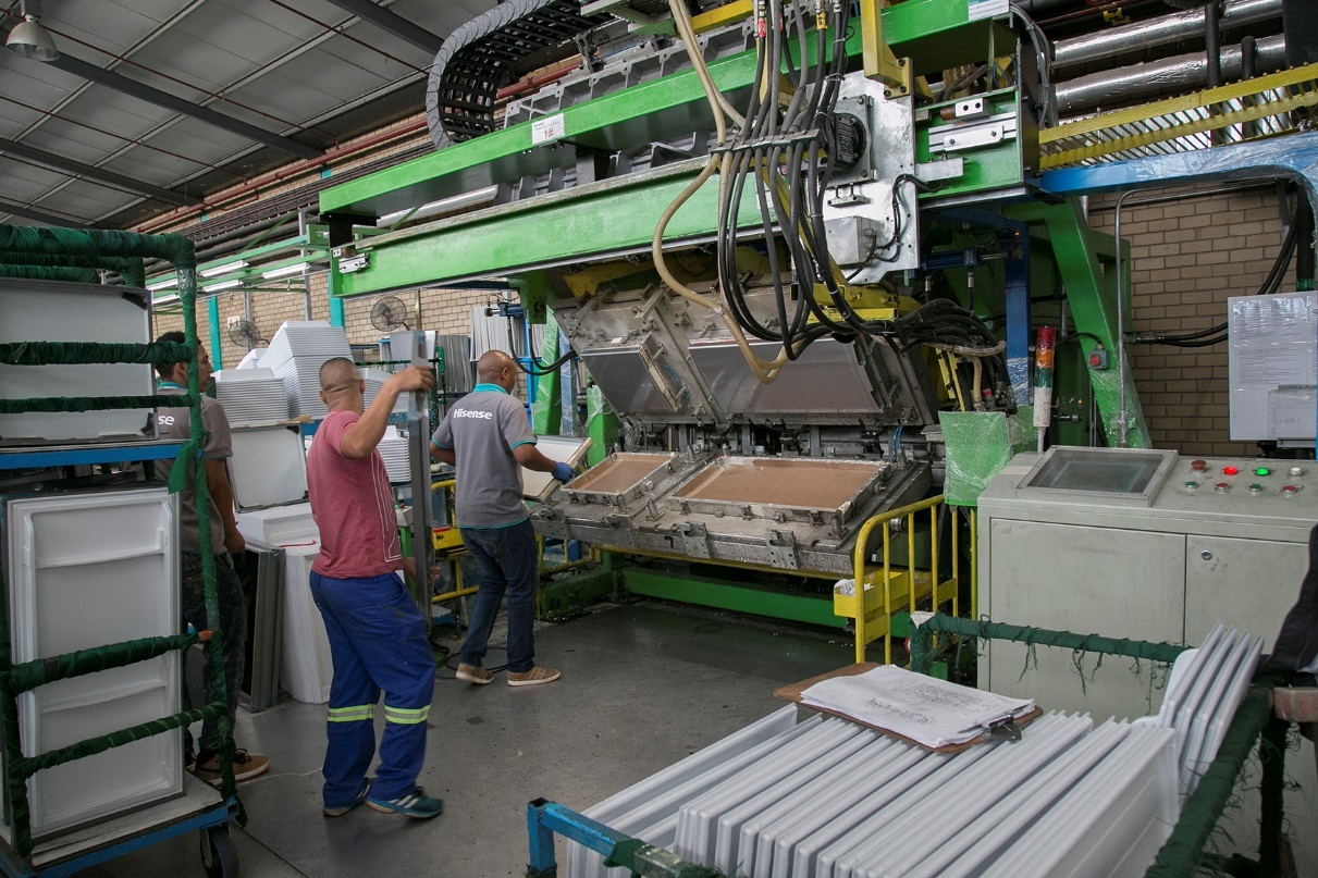 大写的尴尬!南非贸工部长参访海信南非工业园,结果停电了!