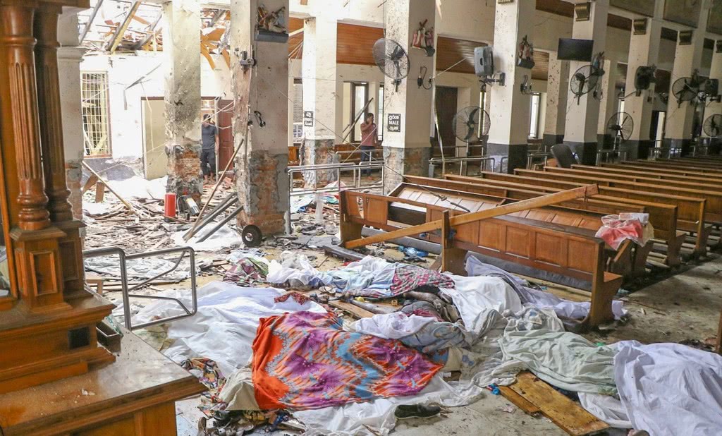 遭遇爆炸袭击后一片狼藉的教堂 @IC Photo