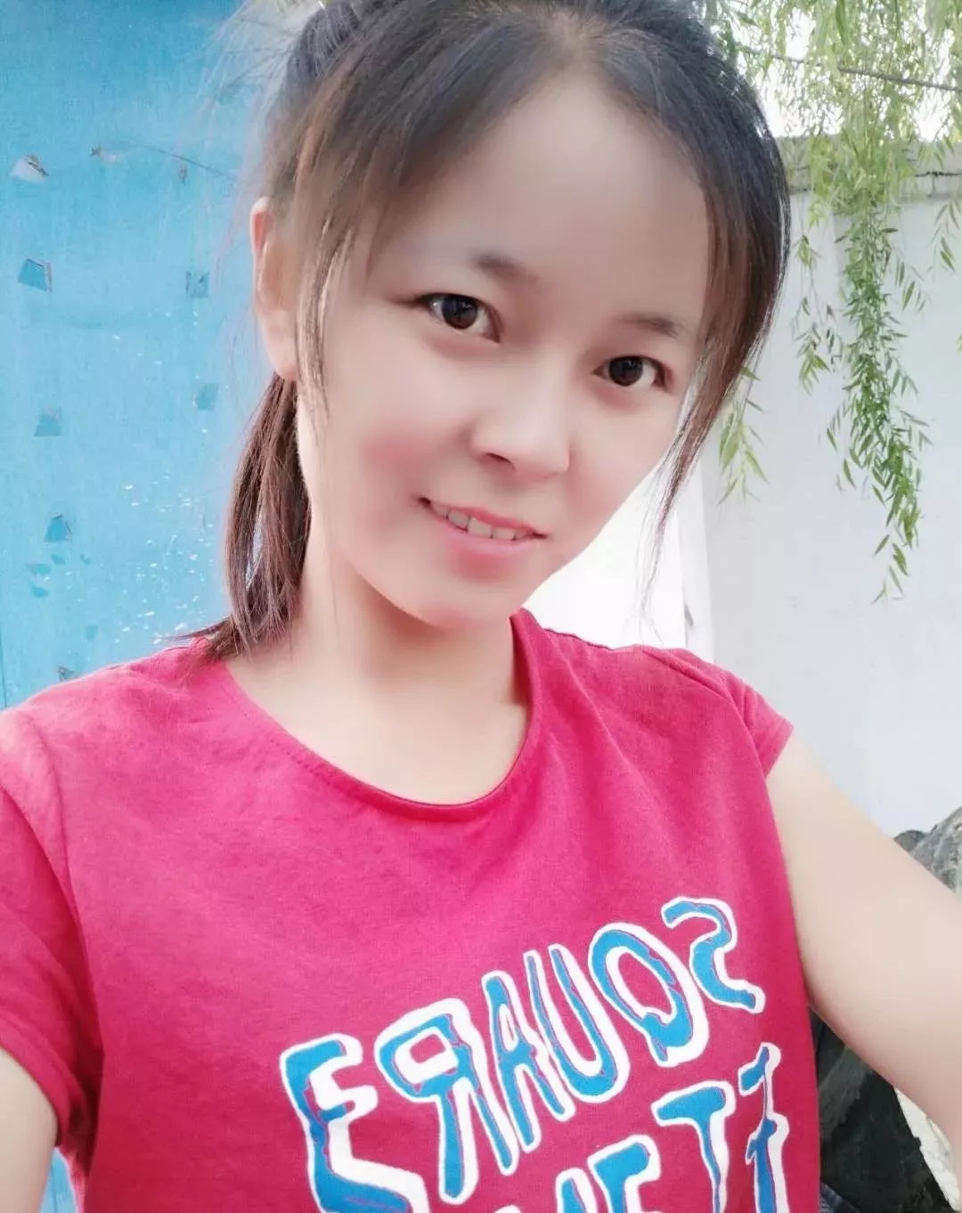 淄博妹子靠补轮胎成网红拥有30万粉丝出门还得戴口罩