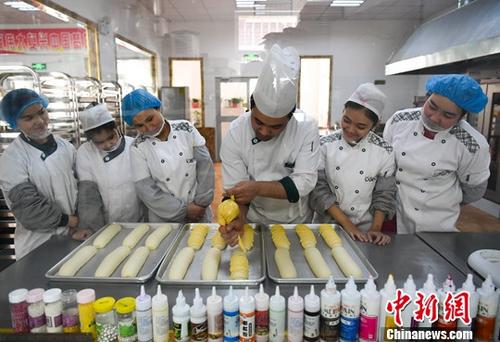 加快提升职业技能培训有哪些政策? 发改委回应