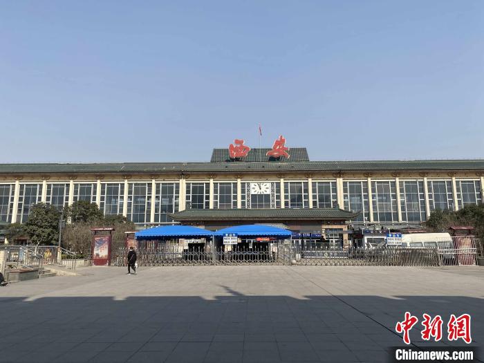 图为西安市火车站广场. 张一辰 摄