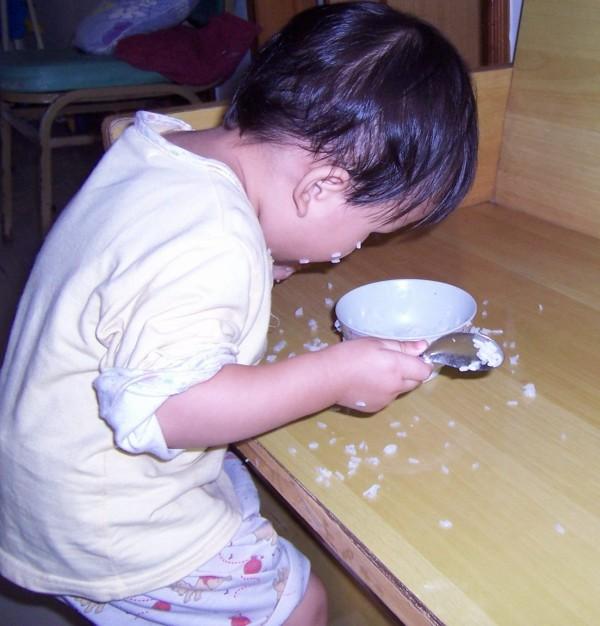 孩子总浪费粮食?改掉这个习惯有妙招,还不赶快学起来