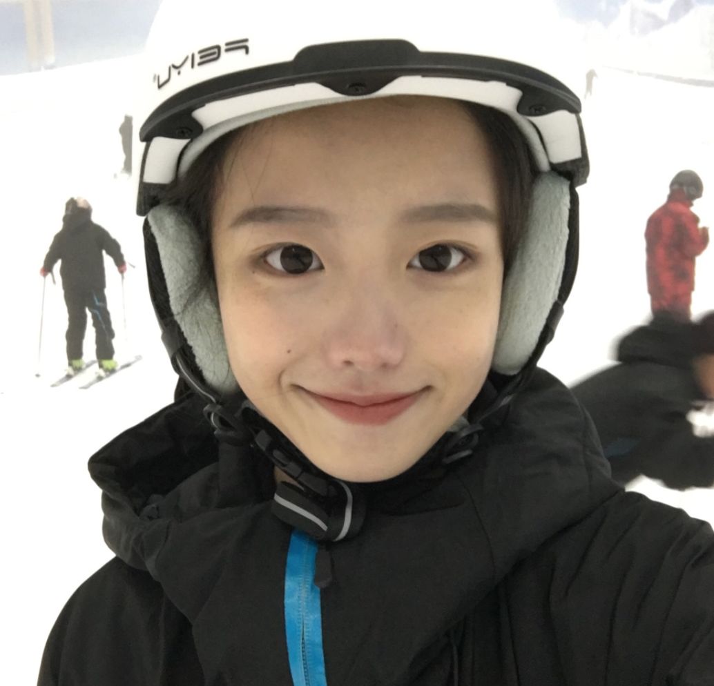 这个单眼皮00后逆天了ko所有高鼻梁大眼睛网红