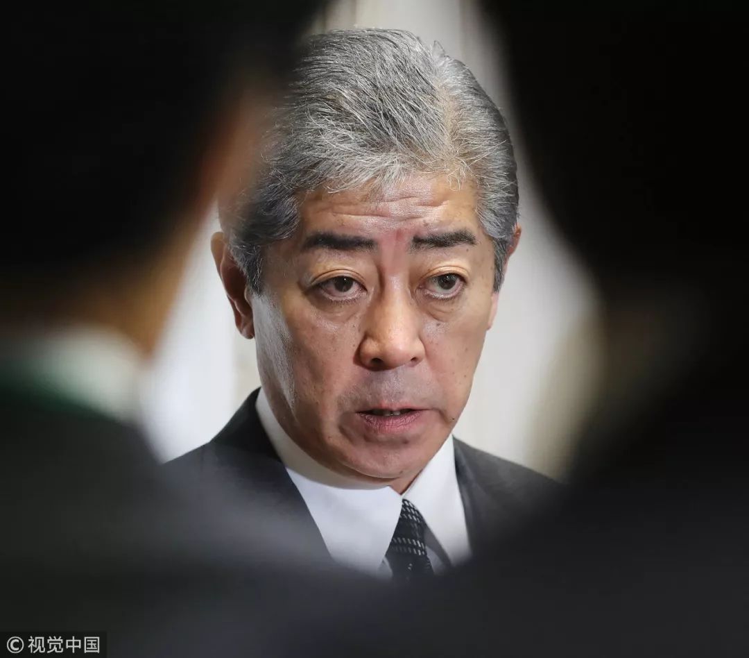 日本防卫大臣岩屋毅(视觉中国)真的假不了,假的真不了.