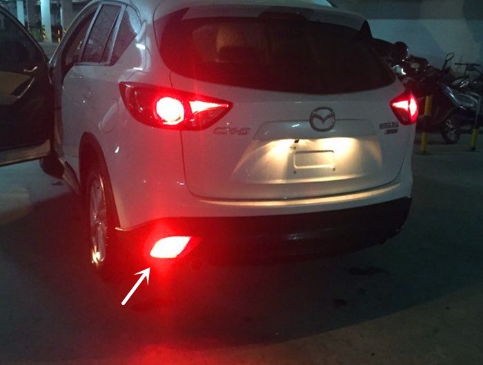 为何一些车型只有一个倒车灯?而一些有两个?