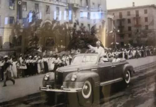 1957年7月，平壤市民欢迎前越共主席胡志明