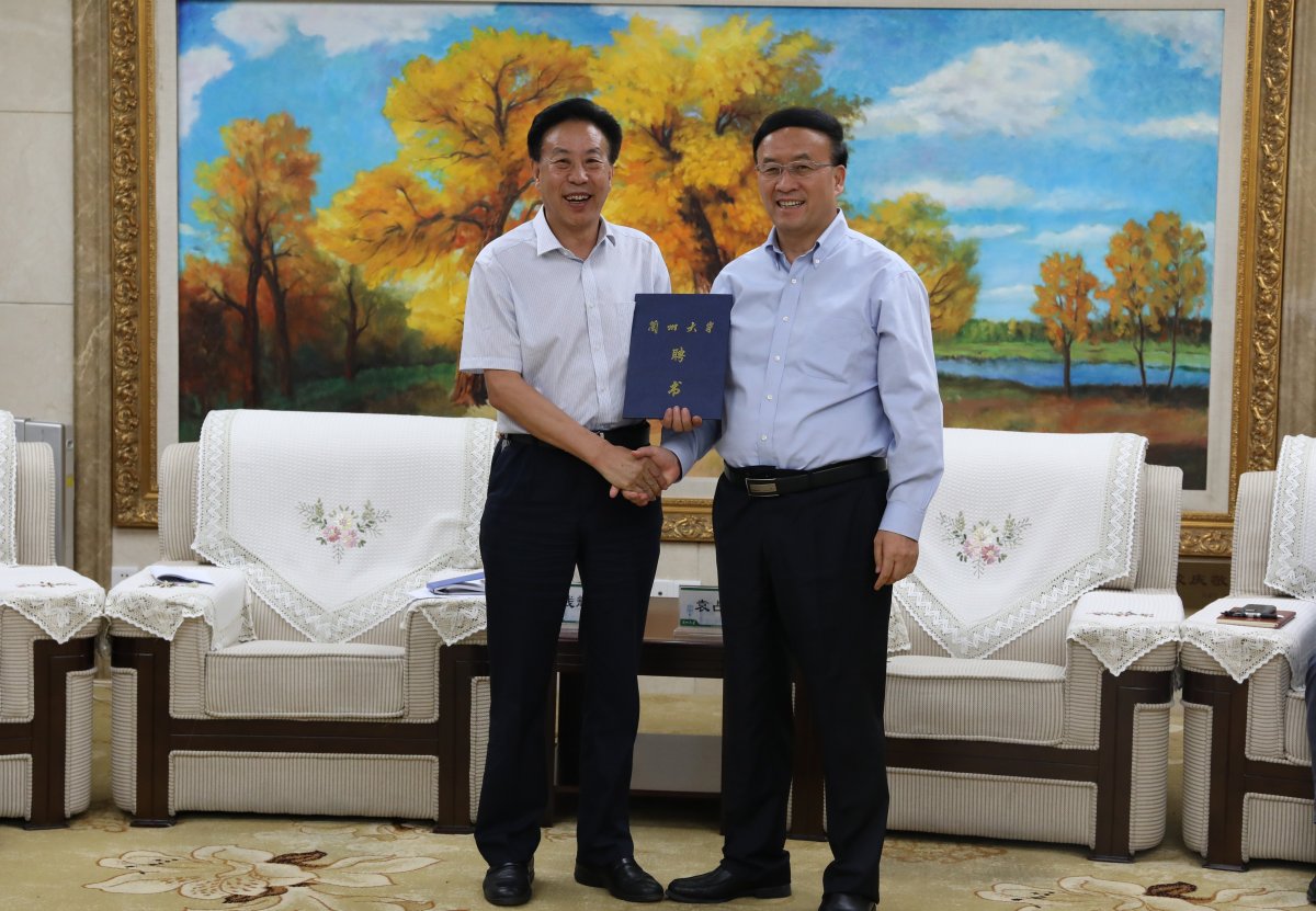 甘肃省人民医院院长钱耀文一行访问兰州大学