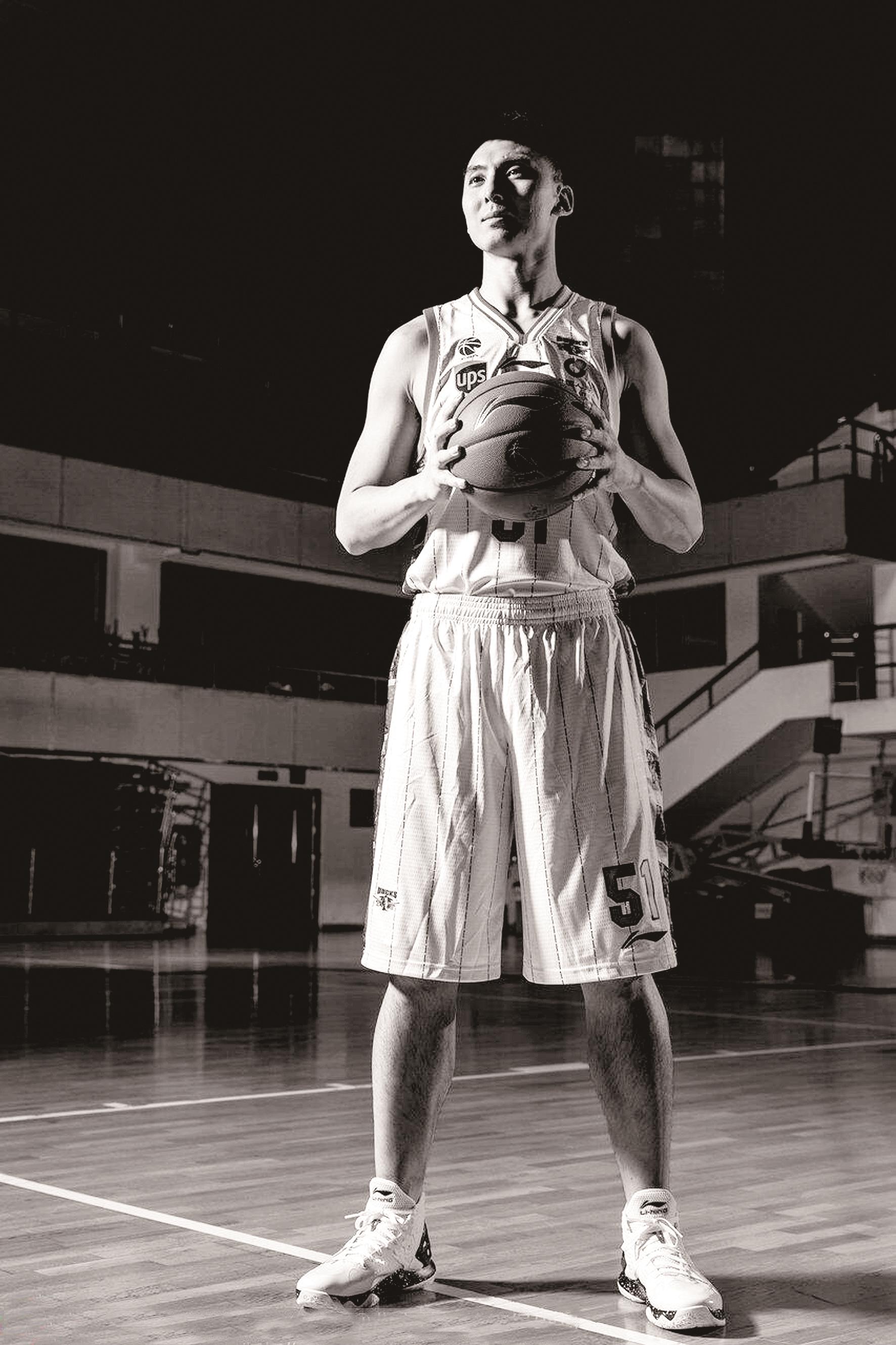 前北京男篮队长 吉喆因肺癌去世 年仅33岁 其33号球衣将退役