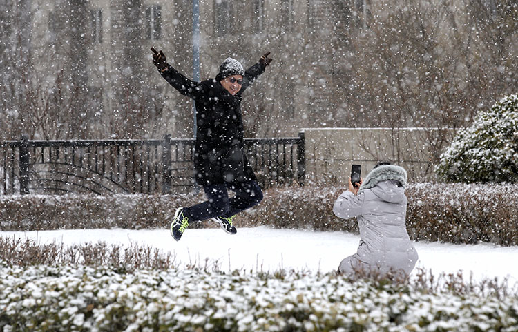 大雪再临摄影记者教您拍雪景|雪景_新浪财经_新浪网