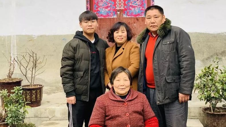 楊少富一家。2月2日,女兒楊嫚仍在返鄉途中。新京報記者王瑞文 攝