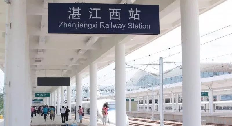 d922, d931, d932为高铁动卧晶报记者谢敏  综合 铁路12306